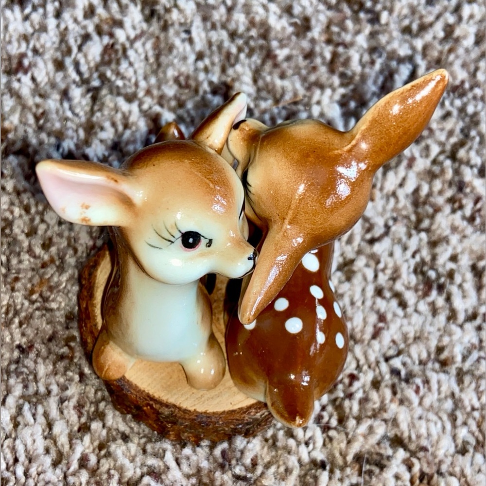 Two Vintage Sitting 🦌 Porcelain Knicks-Knacks Marked Japan- In Perfect Condition - Picture 2 of 16